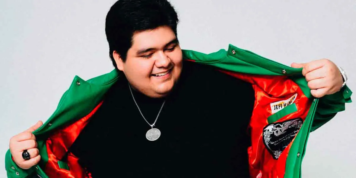 Octavio Cuadras suena fuerte con su álbum de covers ‘Pa Andar Happy’